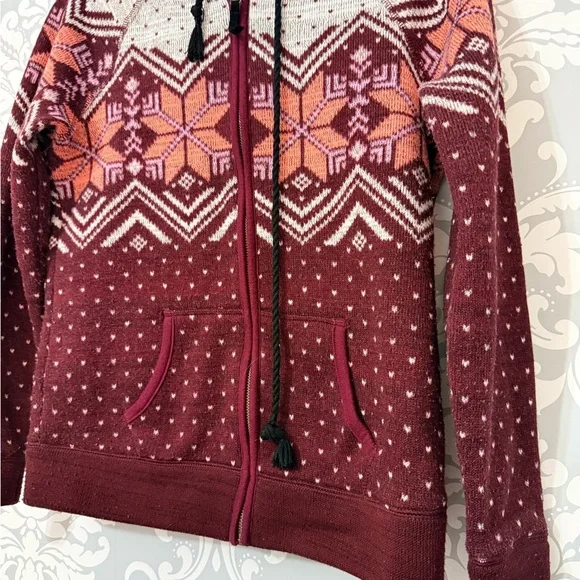 10/$25 • American Eagle Fair Isle Zip Up Fleece Sweater - Picture 2 of 4